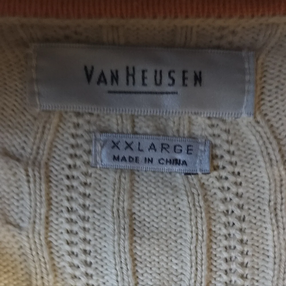 Woman's cream v neck XXL Van Heusen lightweight knit style sweater great shape - Picture 2 of 5